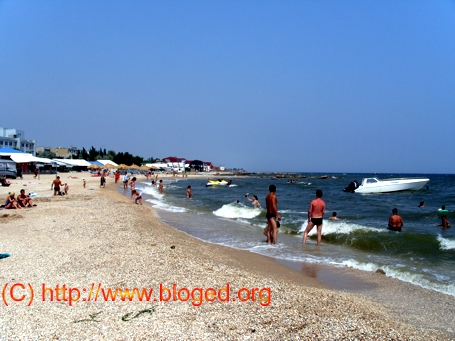 Пляж на средней косе Бердянска